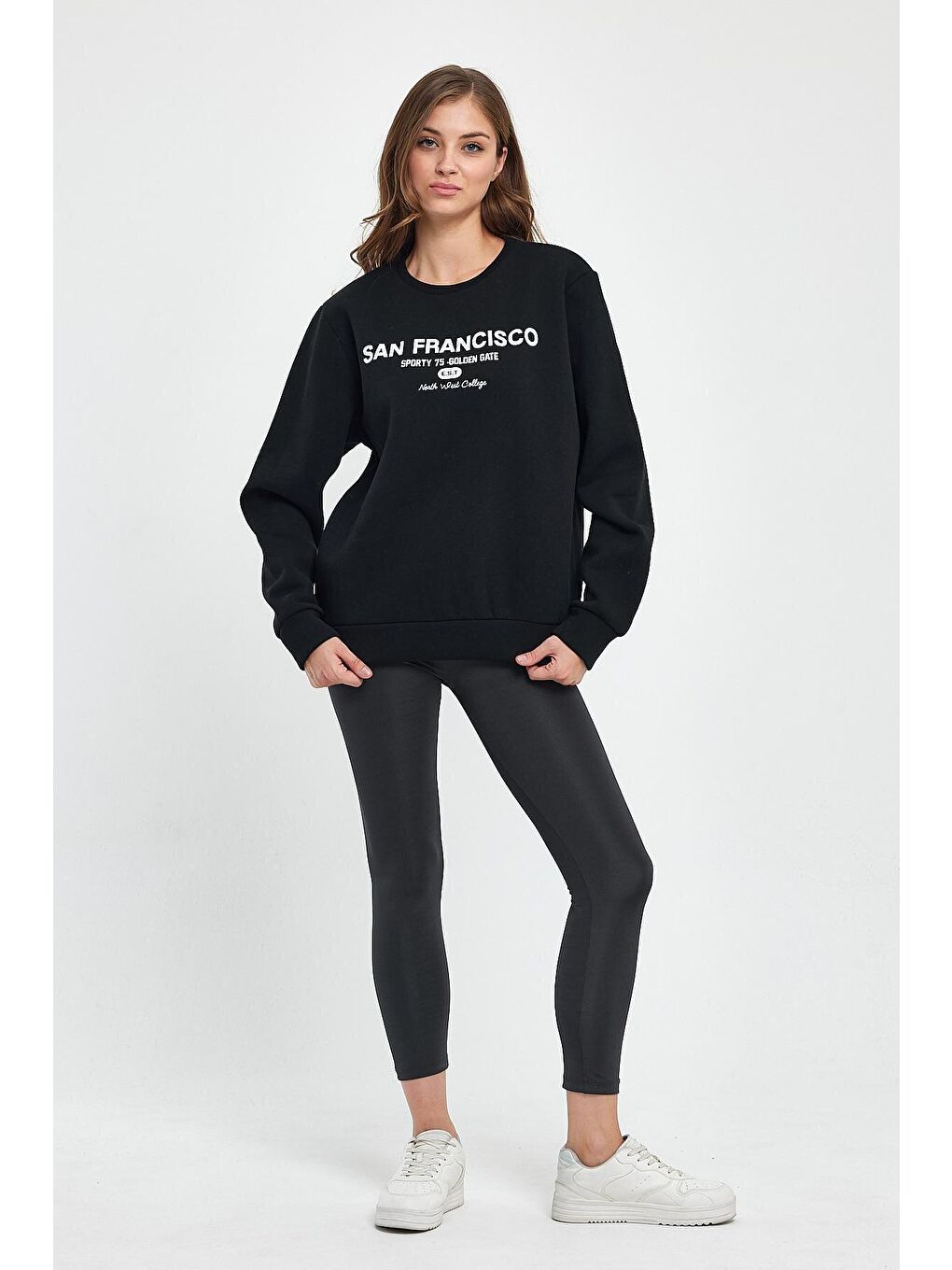 Siyah Kadın Bisiklet Yaka Rahat Kalıp İçi Polarlı 3 iplik San Francisco Baskılı Swetashırt Spr24swk27-1