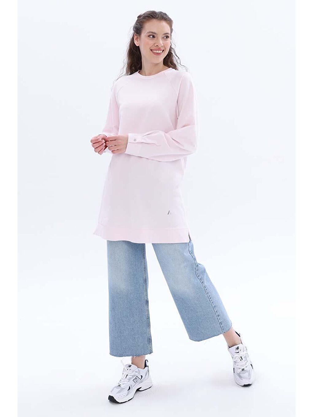 Açık Pembe-Pamuklu Reglan Kol Manşetli Yanları Yırtmaçlı Elastanlı Sweat