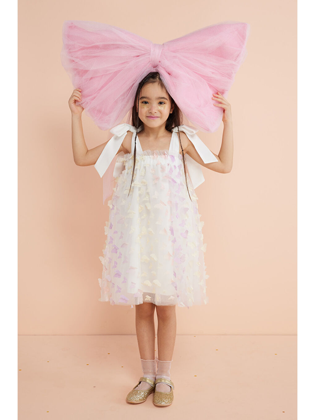 Karışık Çok Renkli Omuzdan Bağlamalı Kelebek Aplikeli Kız Çocuk Elbise - Nikki-2