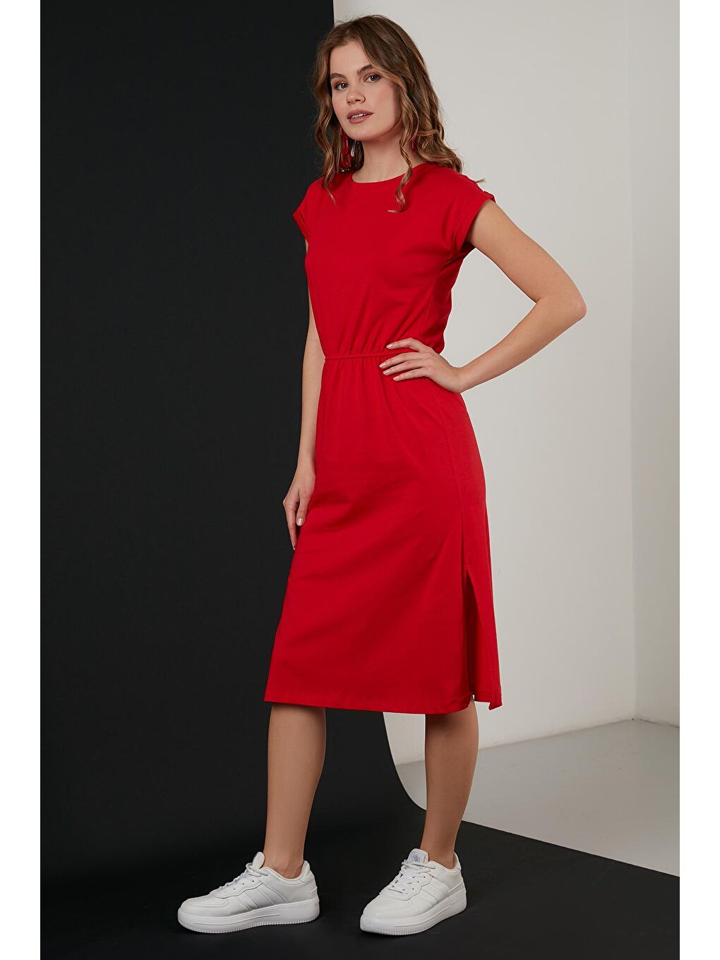 Kırmızı Pamuklu Kısa Kollu Çift Yırtmaçlı Midi Elbise 5864205