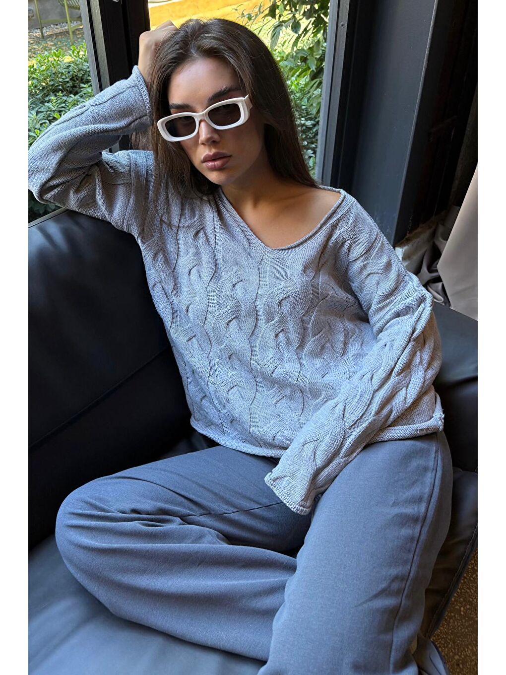 Gri V Yaka Örgü Desen Oversize Kadın Kazak Mg2519-1