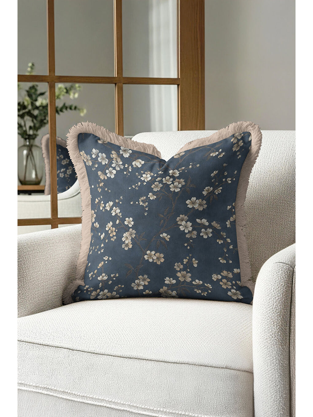 Karışık Lüks Çiçek Motifli Saçaklı Yastık Kılıfı - Zarif Vintage Tarz Lacivert Bej Püsküllü Kırlent Kılıfı-1