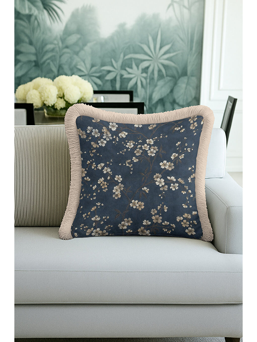 Karışık Lüks Çiçek Motifli Saçaklı Yastık Kılıfı - Zarif Vintage Tarz Lacivert Bej Püsküllü Kırlent Kılıfı-2
