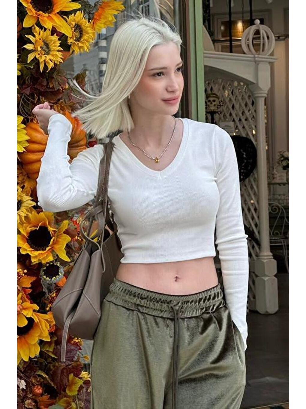 Beyaz V Yaka Uzun Kollu Kaşkorse Body Mg2192