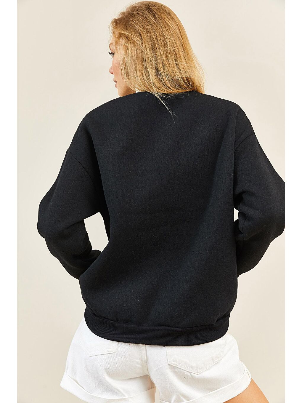 Siyah Bisiklet Yaka Şardonlu Sweatshirt 3KXK8-46637-02-4