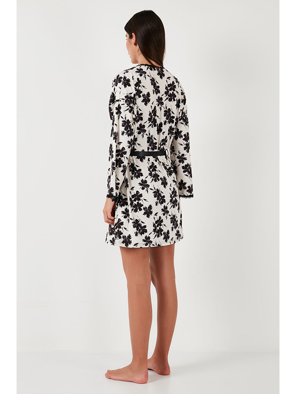 Siyah Regular Fit İp Askılı Sabahlıklı Mini Gecelik Pijama Takımı 65730202-6