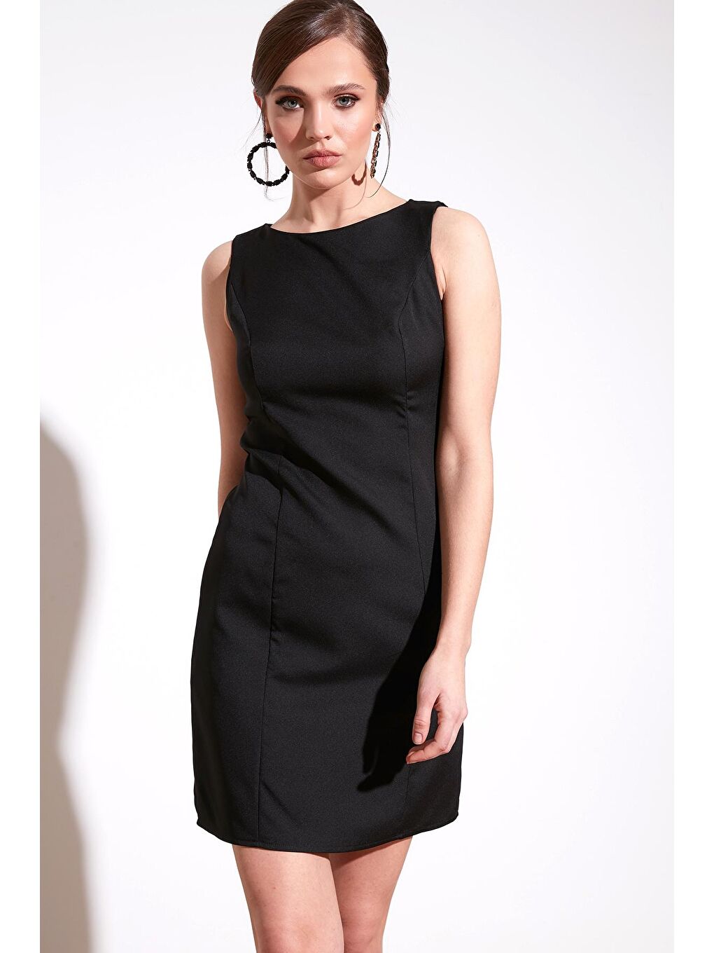 Siyah Fermuarlı Kolsuz Elbise 6051430-2