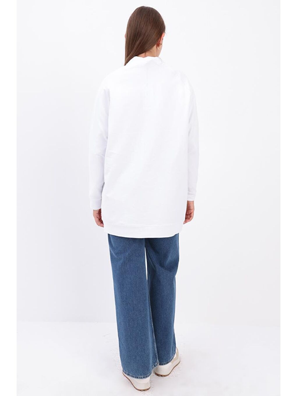 Beyaz Bisiklet Yaka Reglan Kol Sweatshirt-3