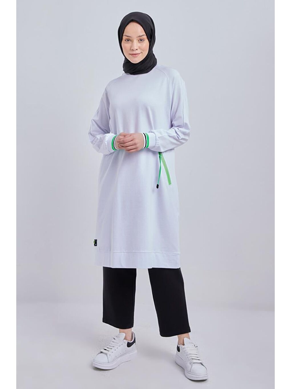 Beyaz Pamuklu Fermuaur Detaylı Sweat Tunik