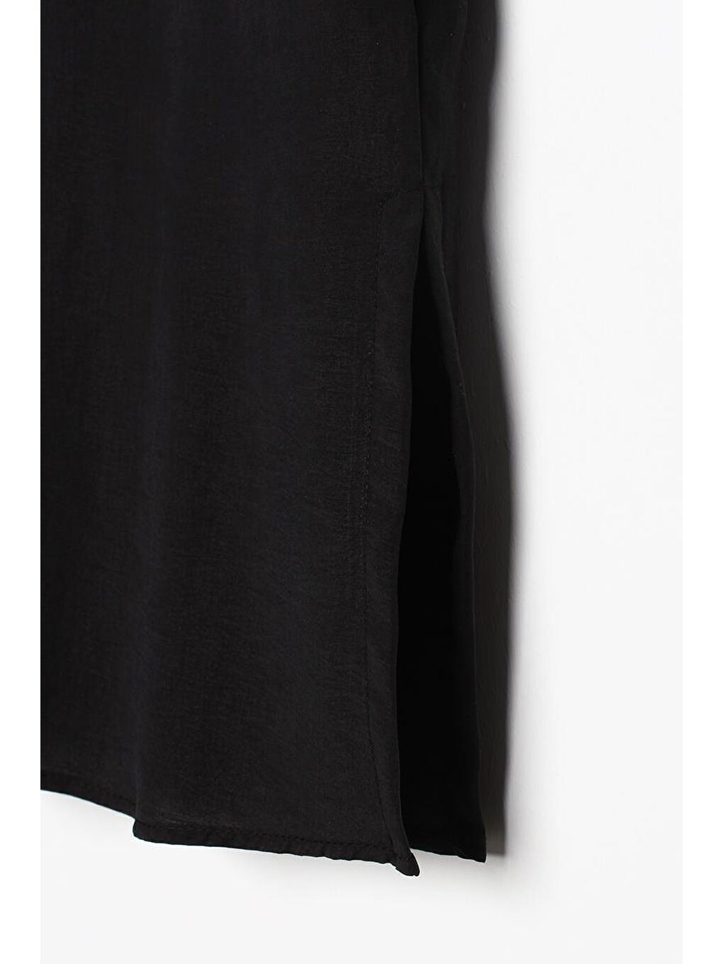 Siyah-Geniş Manşetli Gizli Patlı Gömlek-3