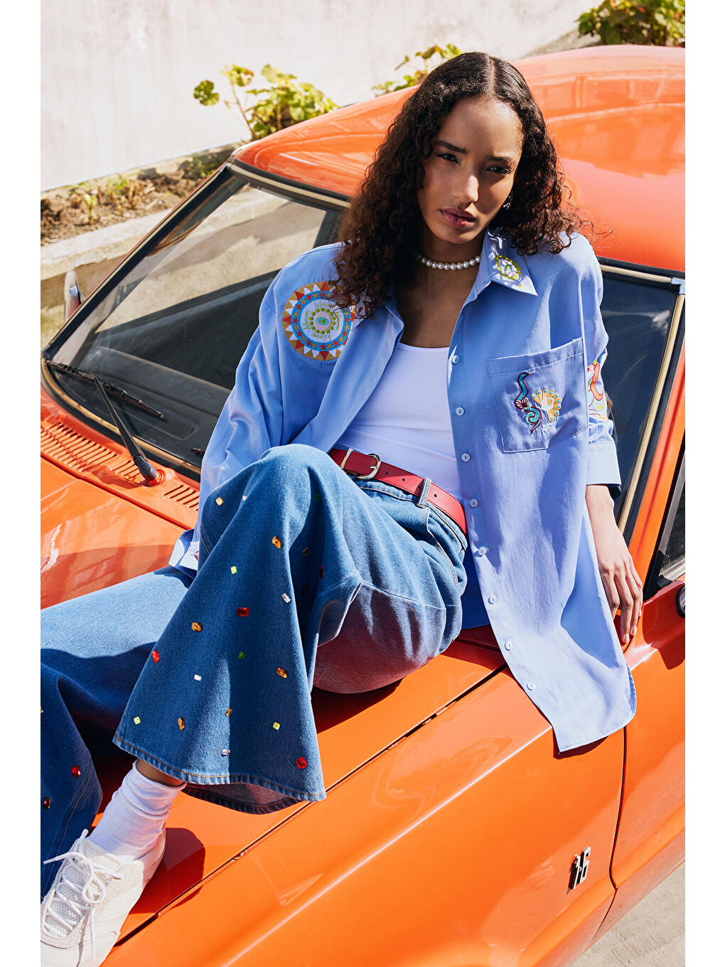 Mavi Nakış Detaylı Gömlek