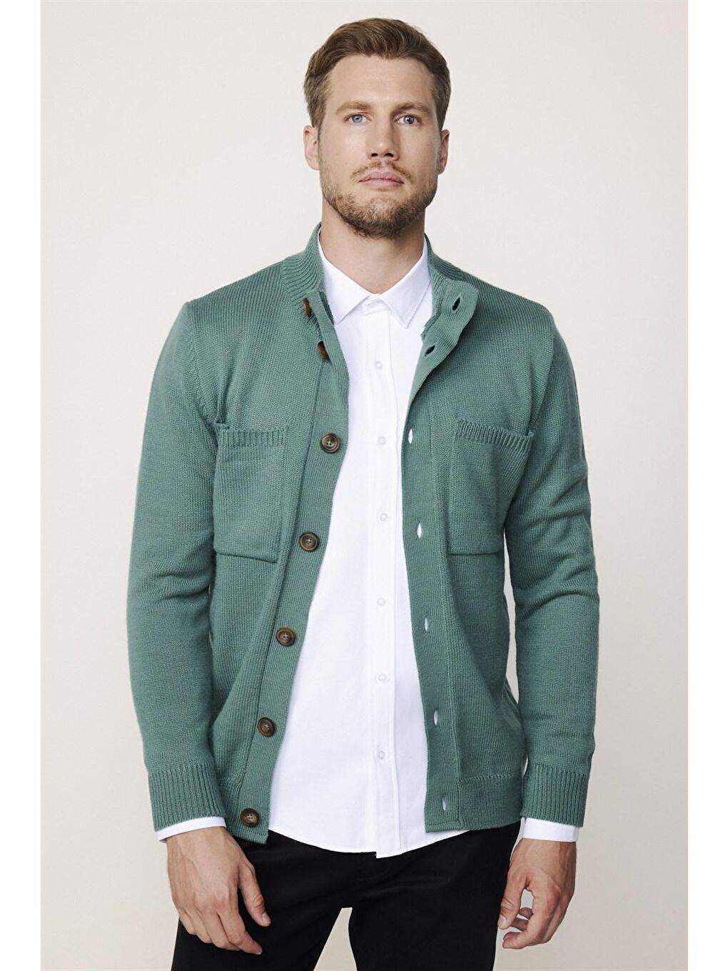 Erkek Slim Fit Dik Yaka Düğmeli Çift Cepli Yeşil Hırka-1