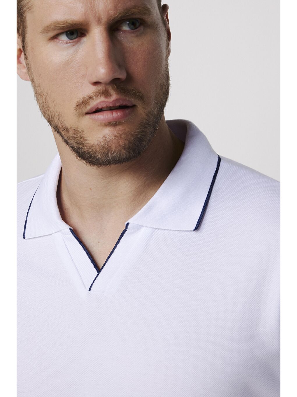 Beyaz Erkek Polo Yaka Slim Fit Düğmesiz Pamuk Pike Erkek Tişört-2