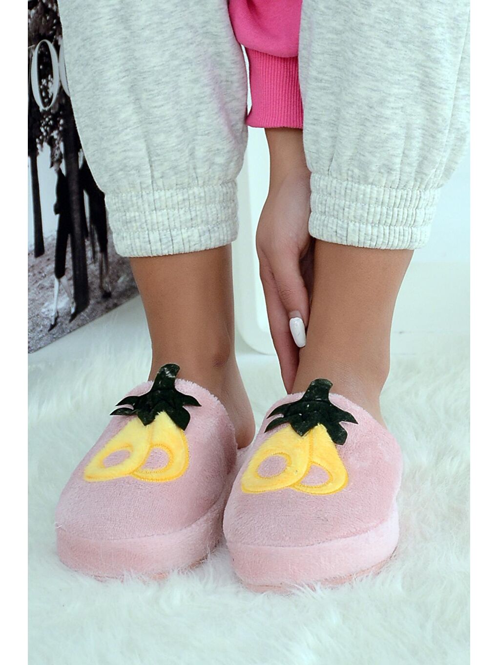 Pembe Avakado Baskılı Rahat Taban Termal Kadın Ev Terliği Z390-2