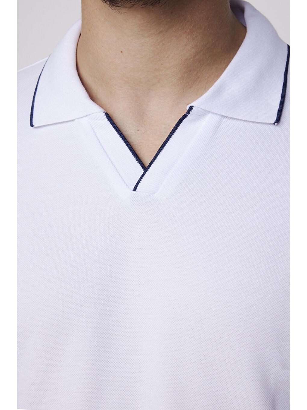 Beyaz Erkek Polo Yaka Slim Fit Düğmesiz Pamuk Pike Erkek Tişört-3