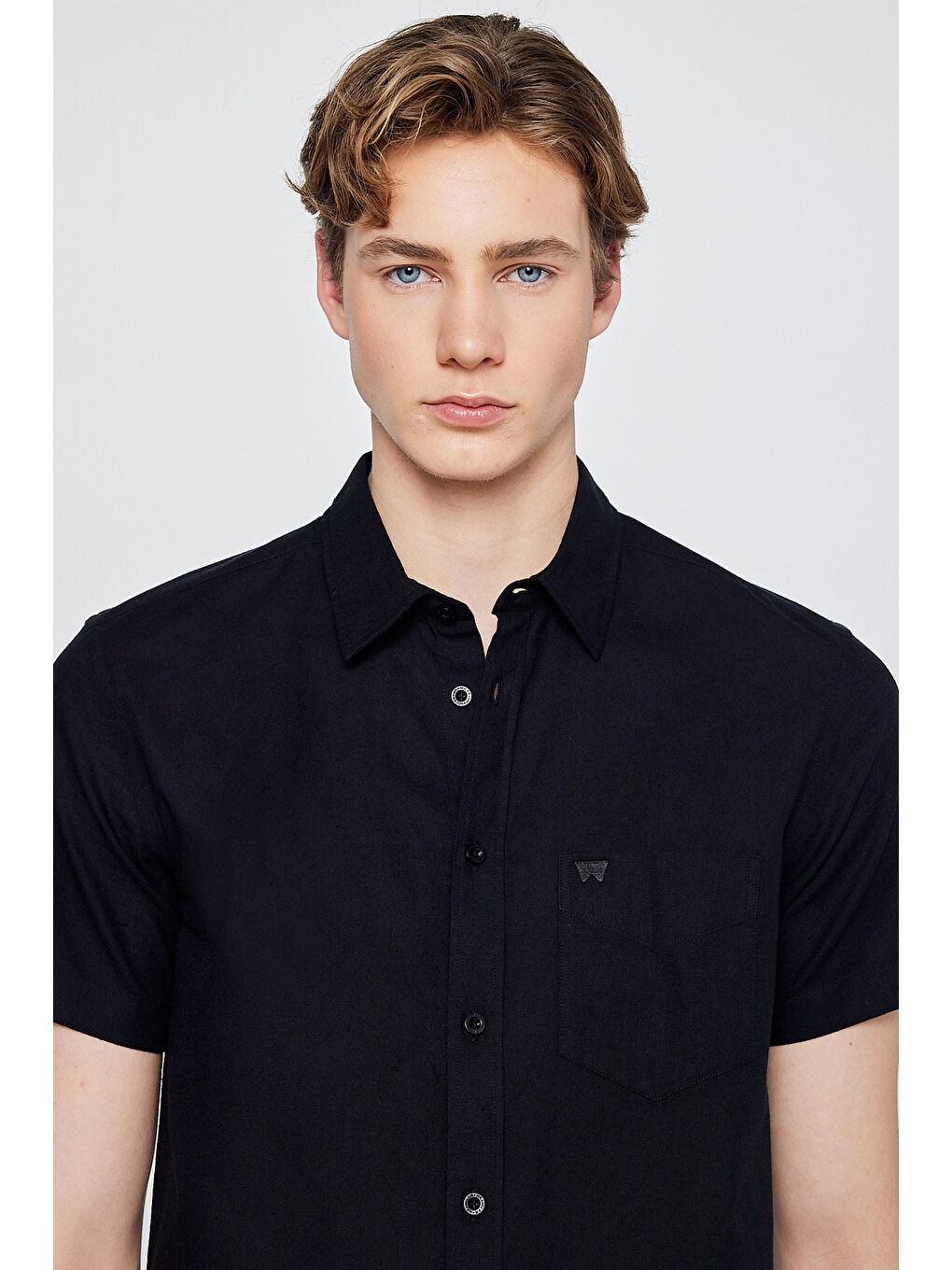 Siyah Regular Fit Kısa Kollu Düğmeli Yaka Keten Gömlek-3