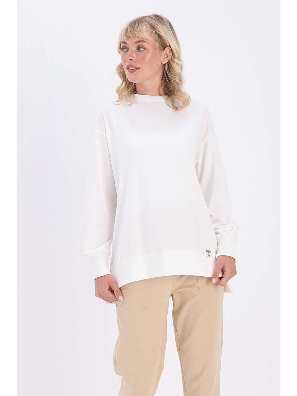 Ekru-Pamuklu Yandan Yırtmaçlı Elastanlı Sweat