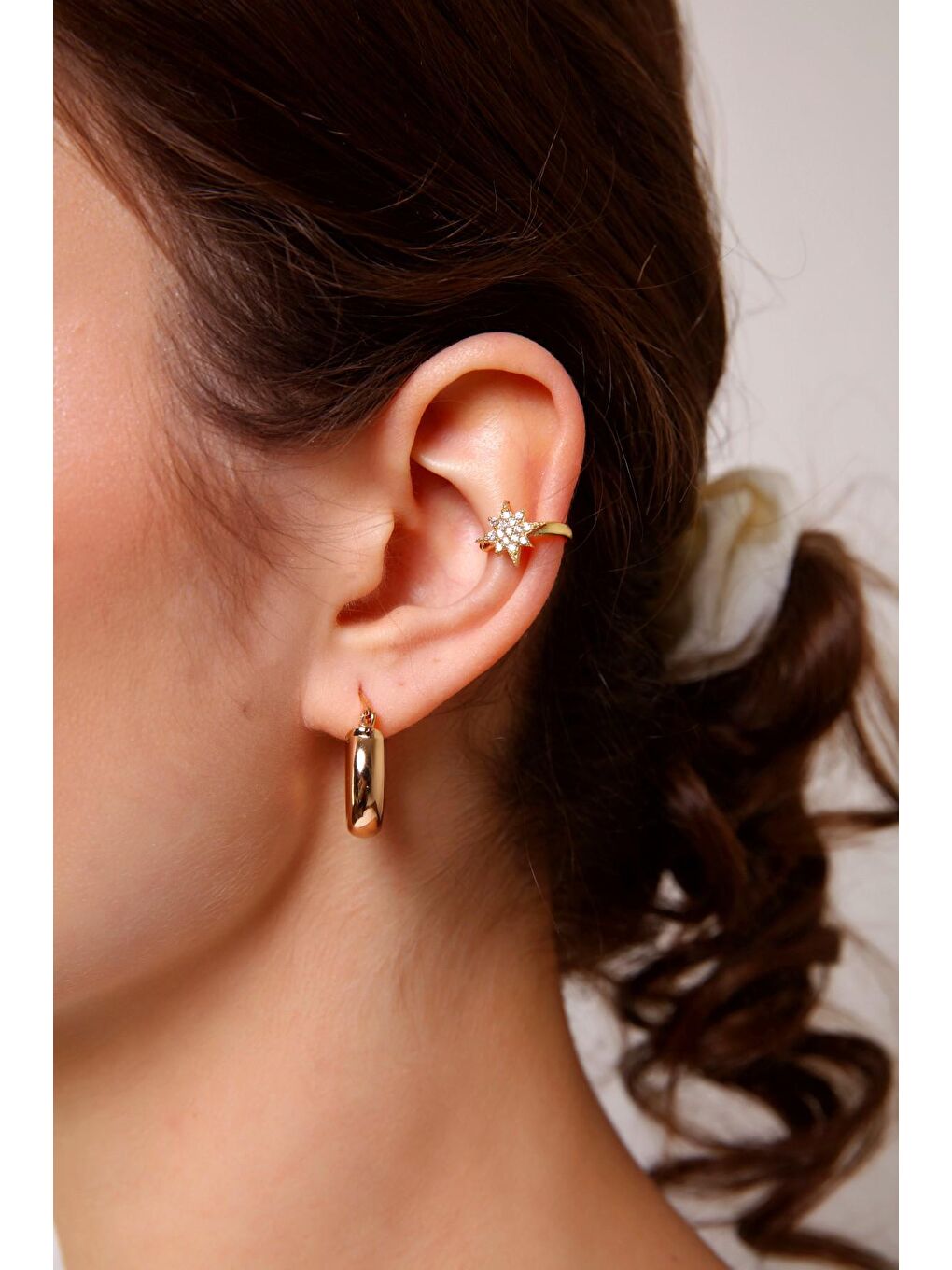 Aurrari Sarı Kadın Gold Kuzey Yıldızı Earcuff ( TEKLİ )