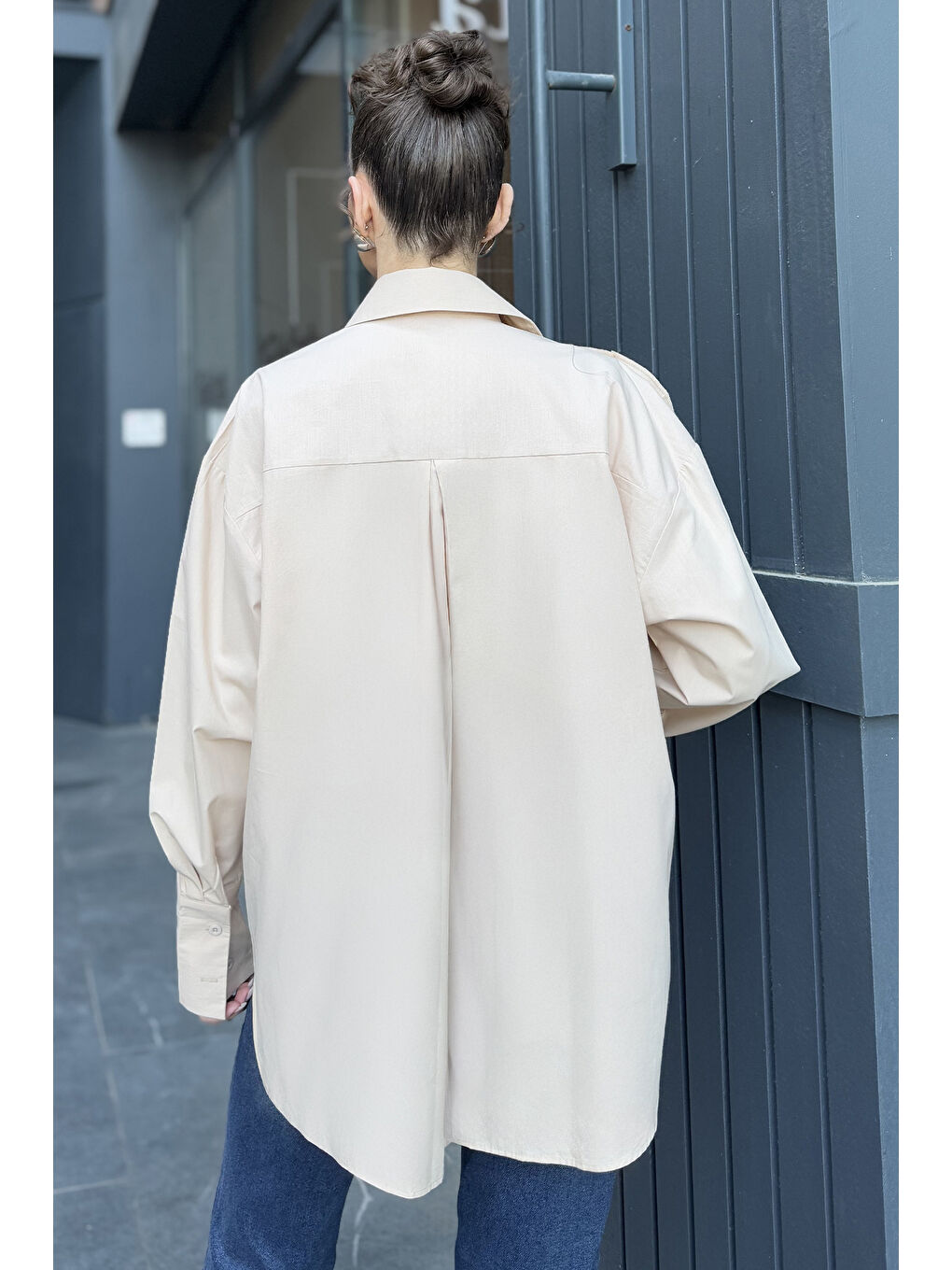 Bej Gül Detaylı Tarz Kadın Gömlek-7