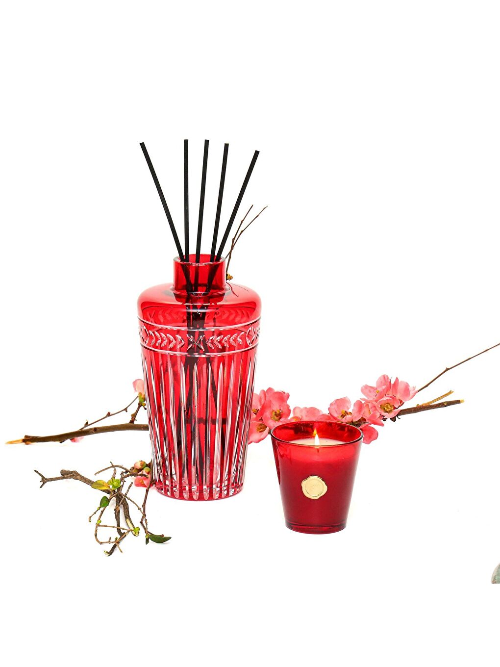 Kırmızı Kristal Kesme Cam Şişe Black Vanilya Oda Kokusu (23 cm)-1
