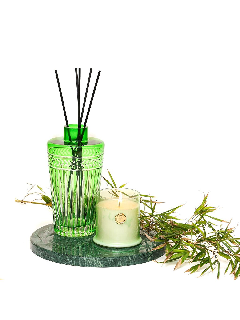 Yeşil Kristal Kesme Cam Şişe Oud Vanilya Oda Kokusu (23 cm)-1
