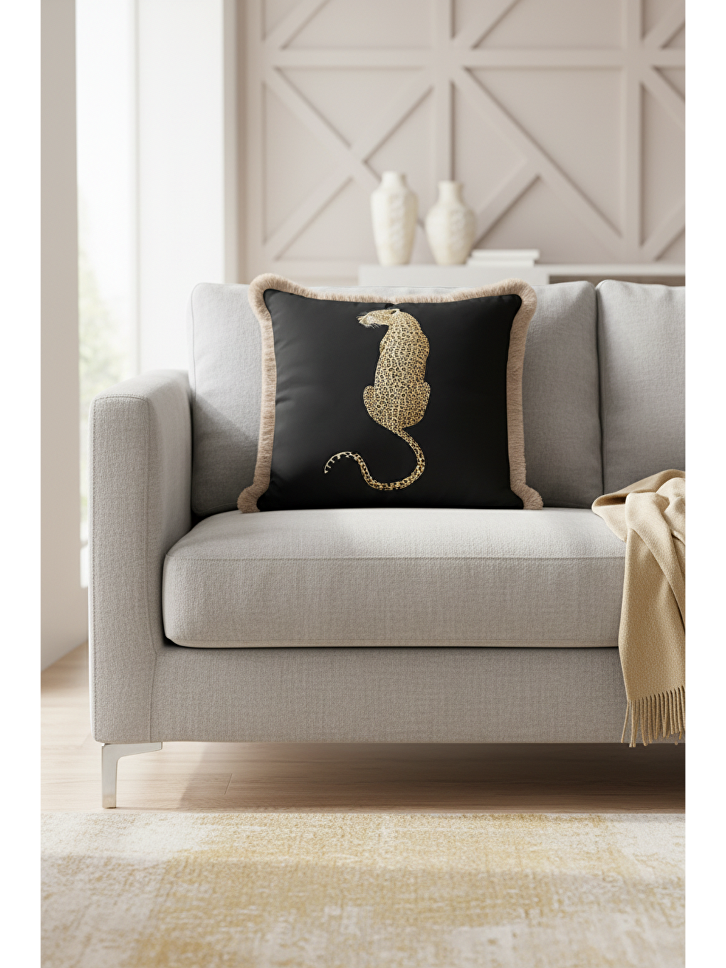Karışık Lüks Vahşi Leopar Motifli Saçaklı Yastık Kılıfı - Safari Temalı Modern Siyah Püsküllü Kırlent Kılıfı-1