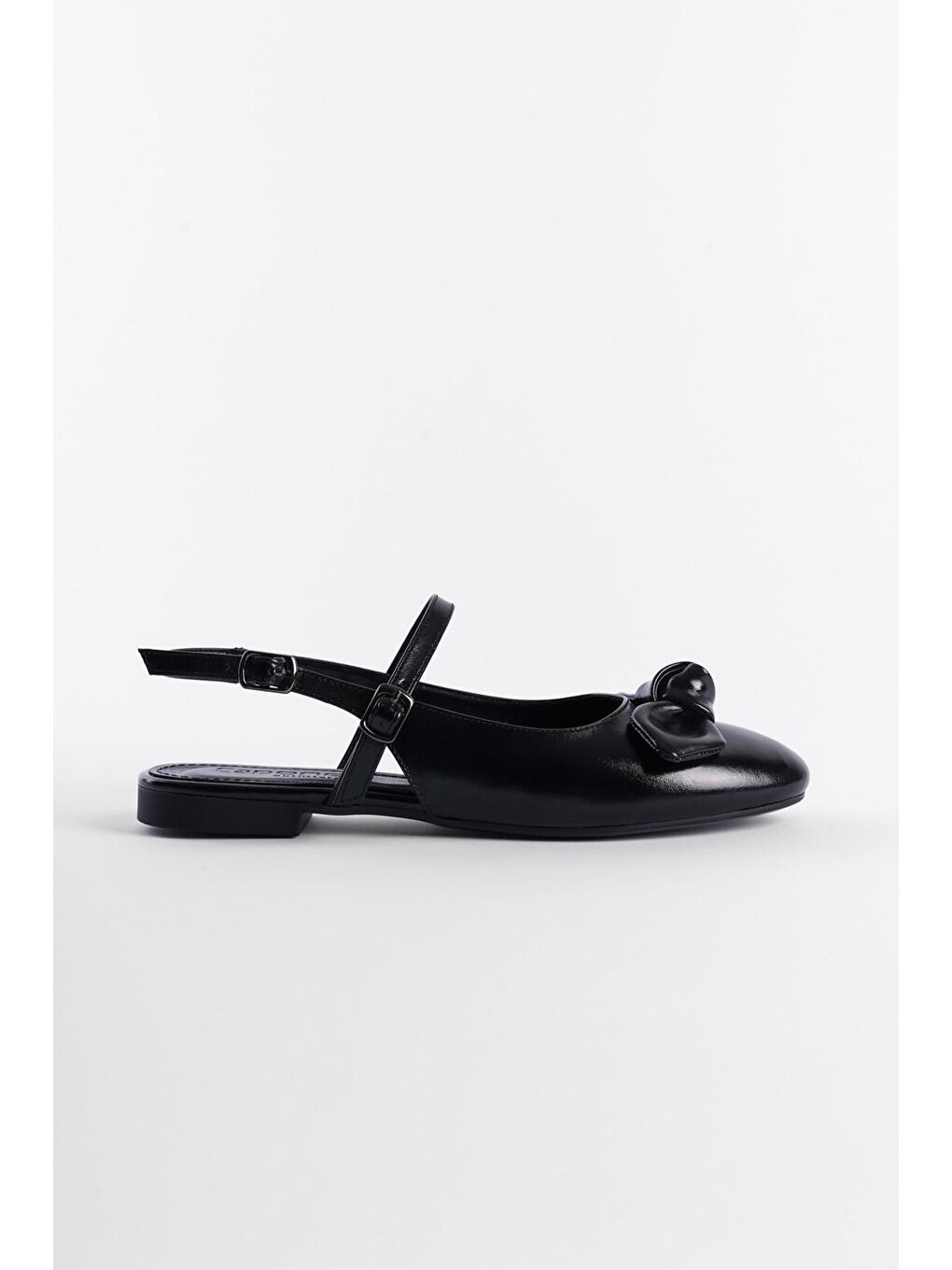 Siyah Arkası Açık Bantlı Oval Burunlu Fiyonk Detaylı Kadın Babet-5