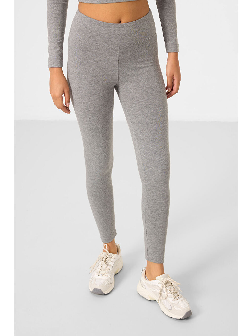 Gri Melanj Yüksek Bel Uzun Kollu Slim Fit Crop Top Kadın Tayt Takım - 95286-1