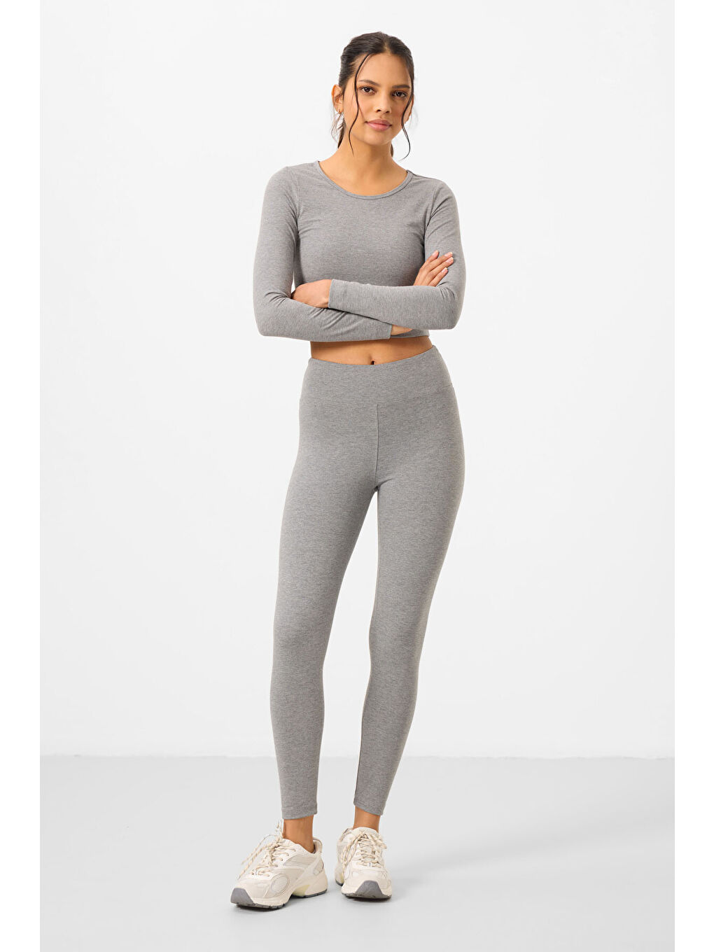 Gri Melanj Yüksek Bel Uzun Kollu Slim Fit Crop Top Kadın Tayt Takım - 95286-2