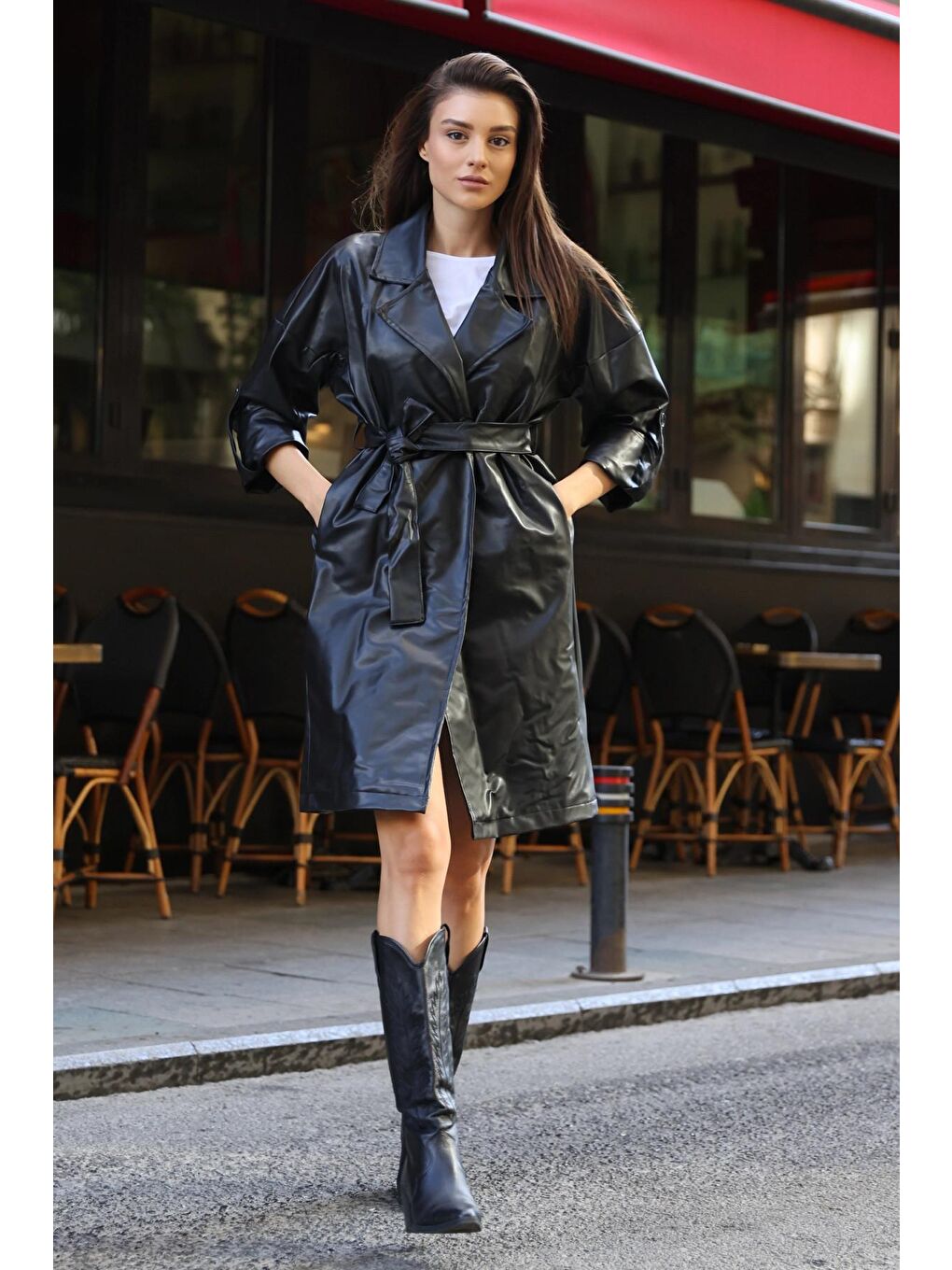 Siyah Kuşaklı Kolu Katlamalı Suni Deri Trençkot-1