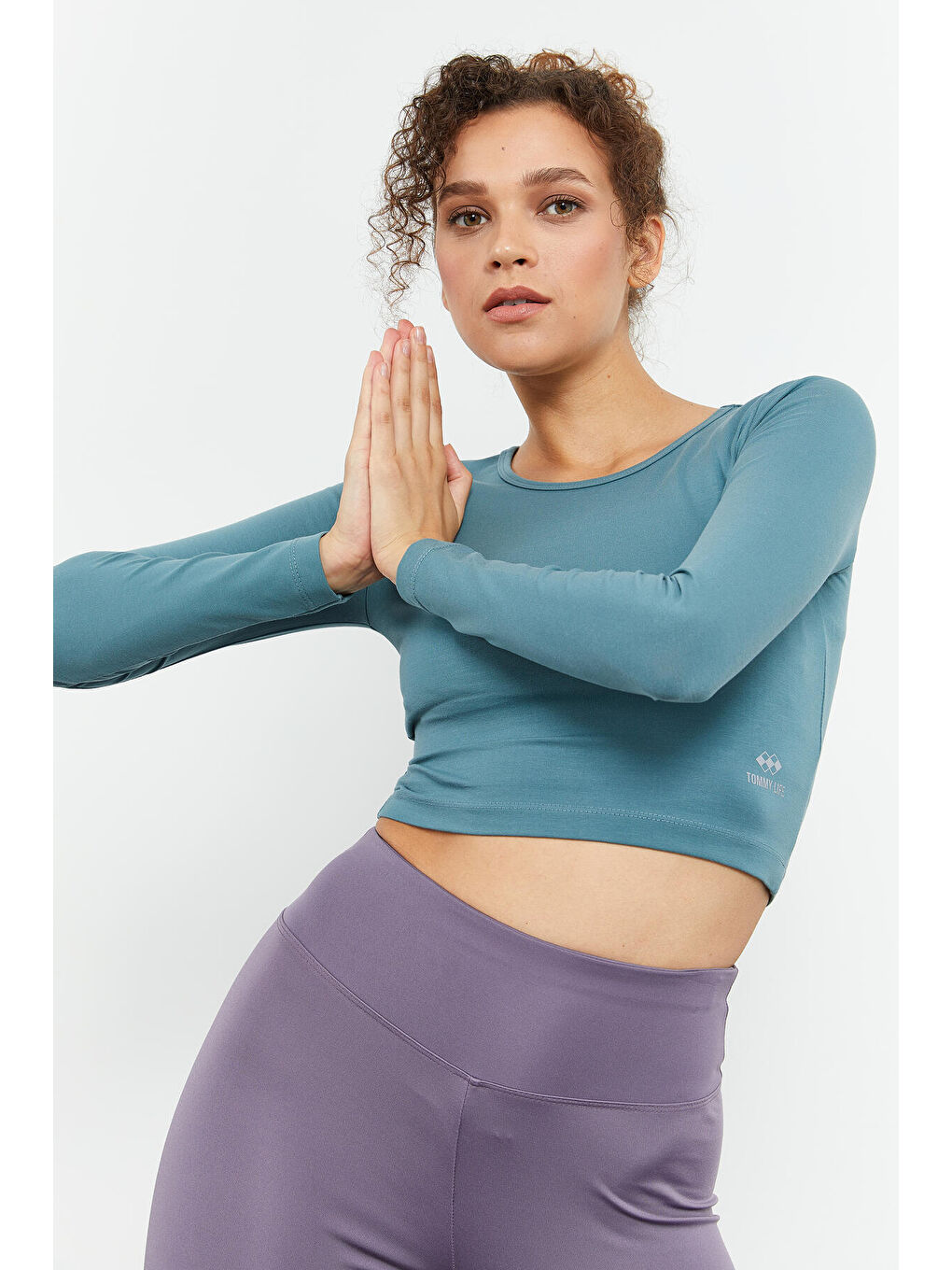 Mint Yeşili Uzun Kollu Dar Kalıp  O Yaka Kadın Crop Top Tişört - 97150