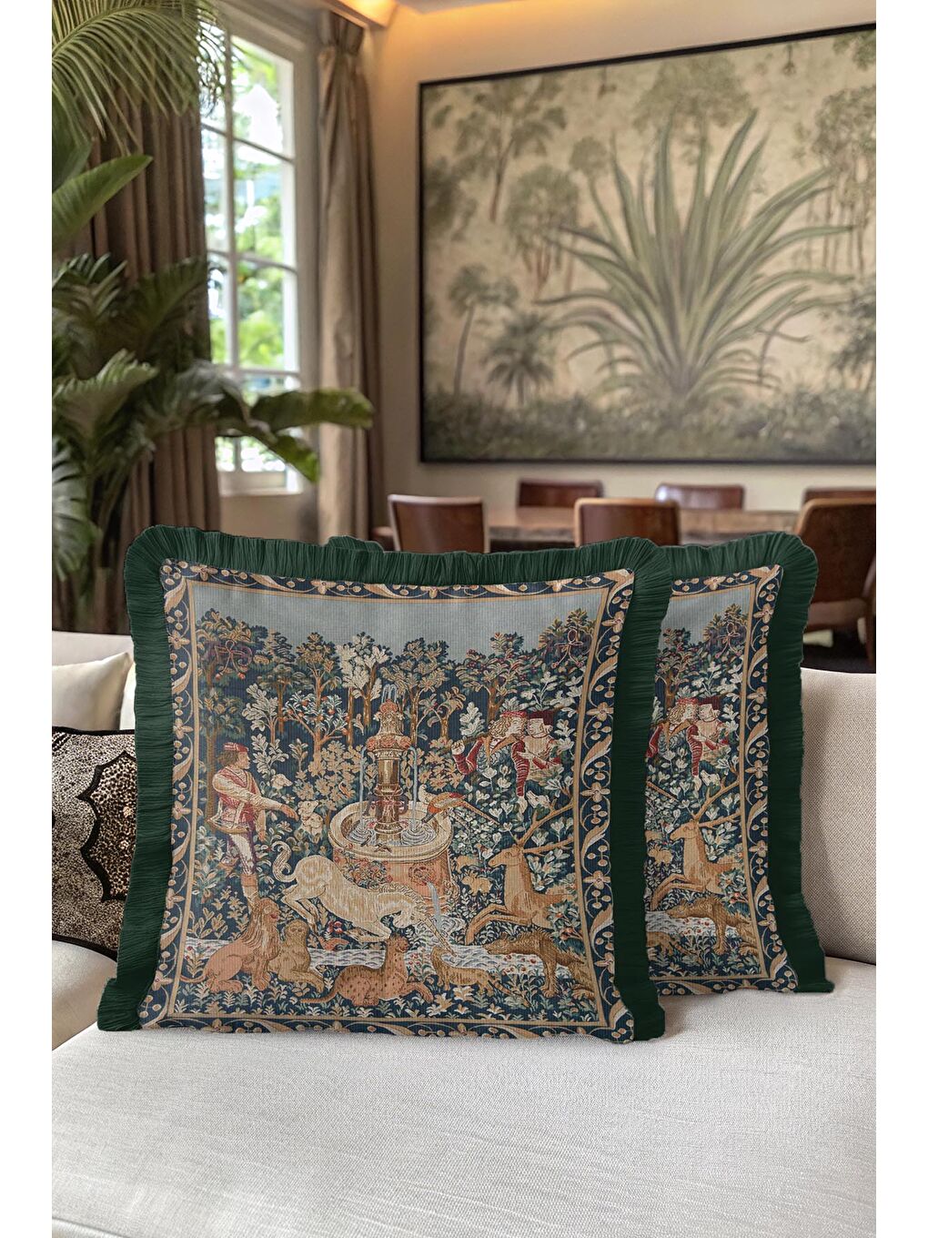 Karışık Asil Saray Figürlü Saçaklı Yastık Kılıfı - Şövalye Orman Gotik Yeşil Gold Püsküllü Kırlent Kılıfı-5