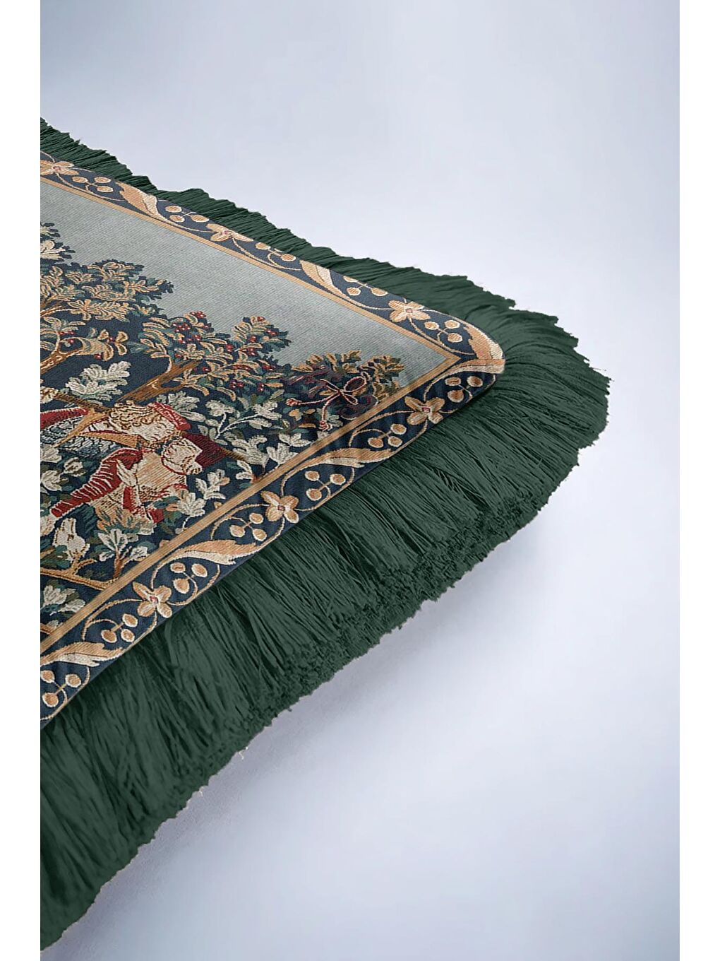 Karışık Asil Saray Figürlü Saçaklı Yastık Kılıfı - Şövalye Orman Gotik Yeşil Gold Püsküllü Kırlent Kılıfı-6