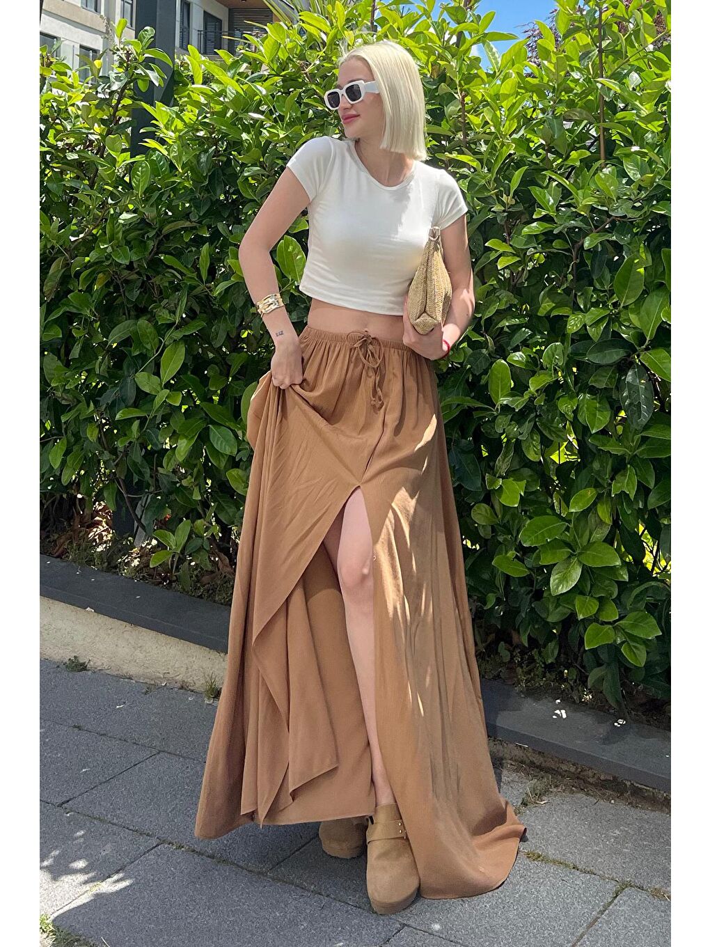 Bej Camel Beli Lastikli Yırtmaçlı Uzun Kadın Etek Mg2062