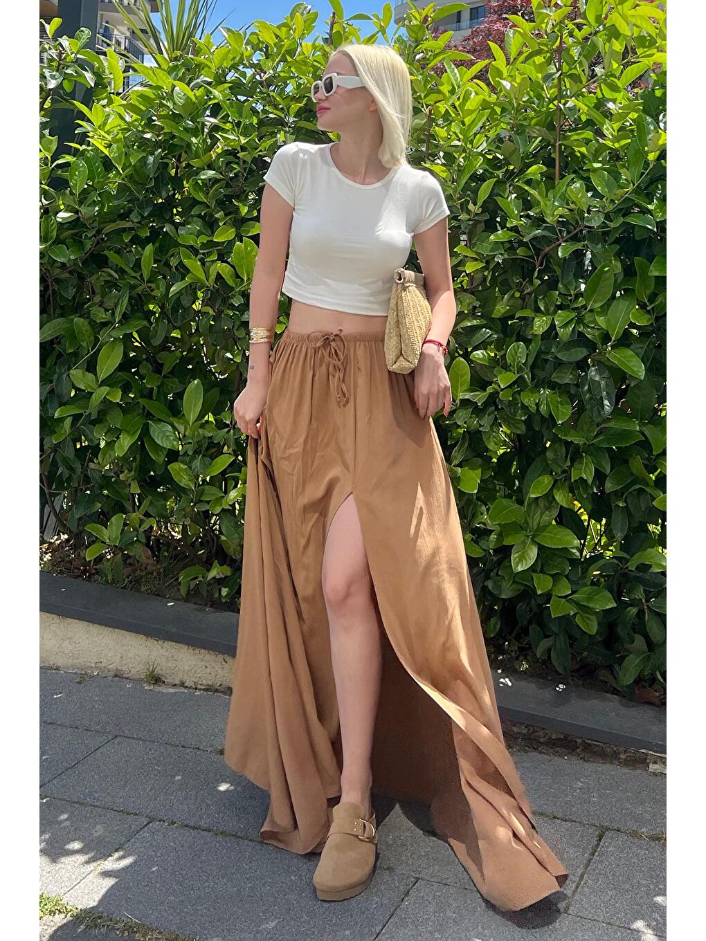 Bej Camel Beli Lastikli Yırtmaçlı Uzun Kadın Etek Mg2062-1