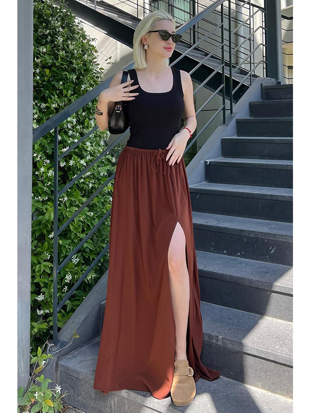 Kahverengi Beli Lastikli Yırtmaçlı Uzun Kadın Etek Mg2062-3