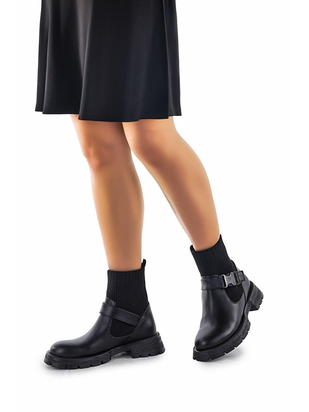 Siyah Cilt Kemerli Termo Taban Kadın Günlük Bot Ayakkabı Fls 05-2006-1