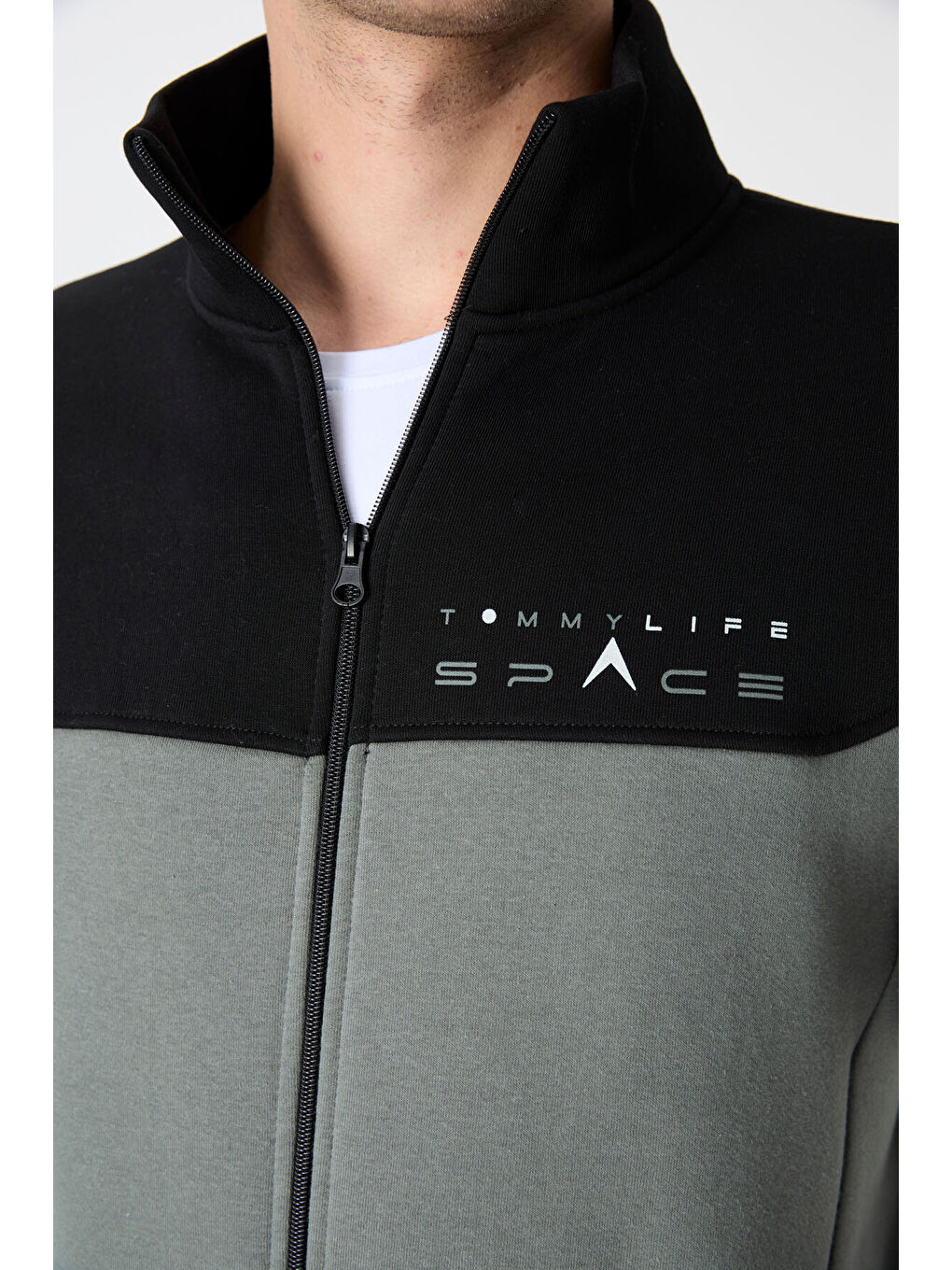 Çağla - Siyah Dik Yaka  Renk Geçişli Baskı Detaylı Standart Kalıp Erkek Eşofman Takımı  - 85186-3