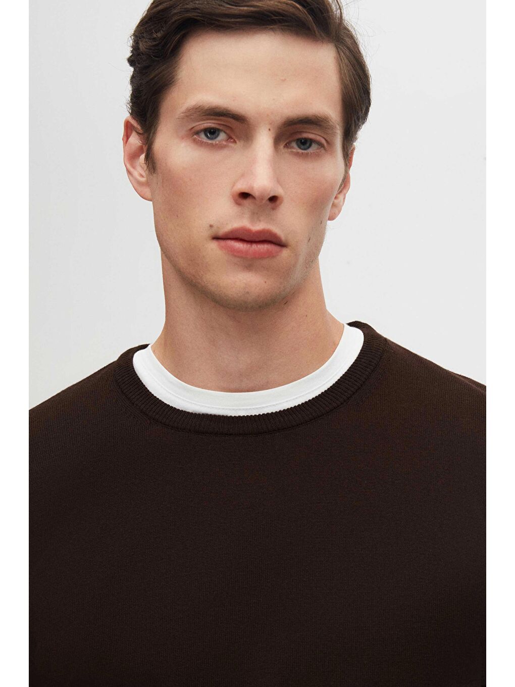 Regular Fit Kahverengi Tüylenme Yapmayan Bisiklet Yaka Pamuklu Triko Kazak-1