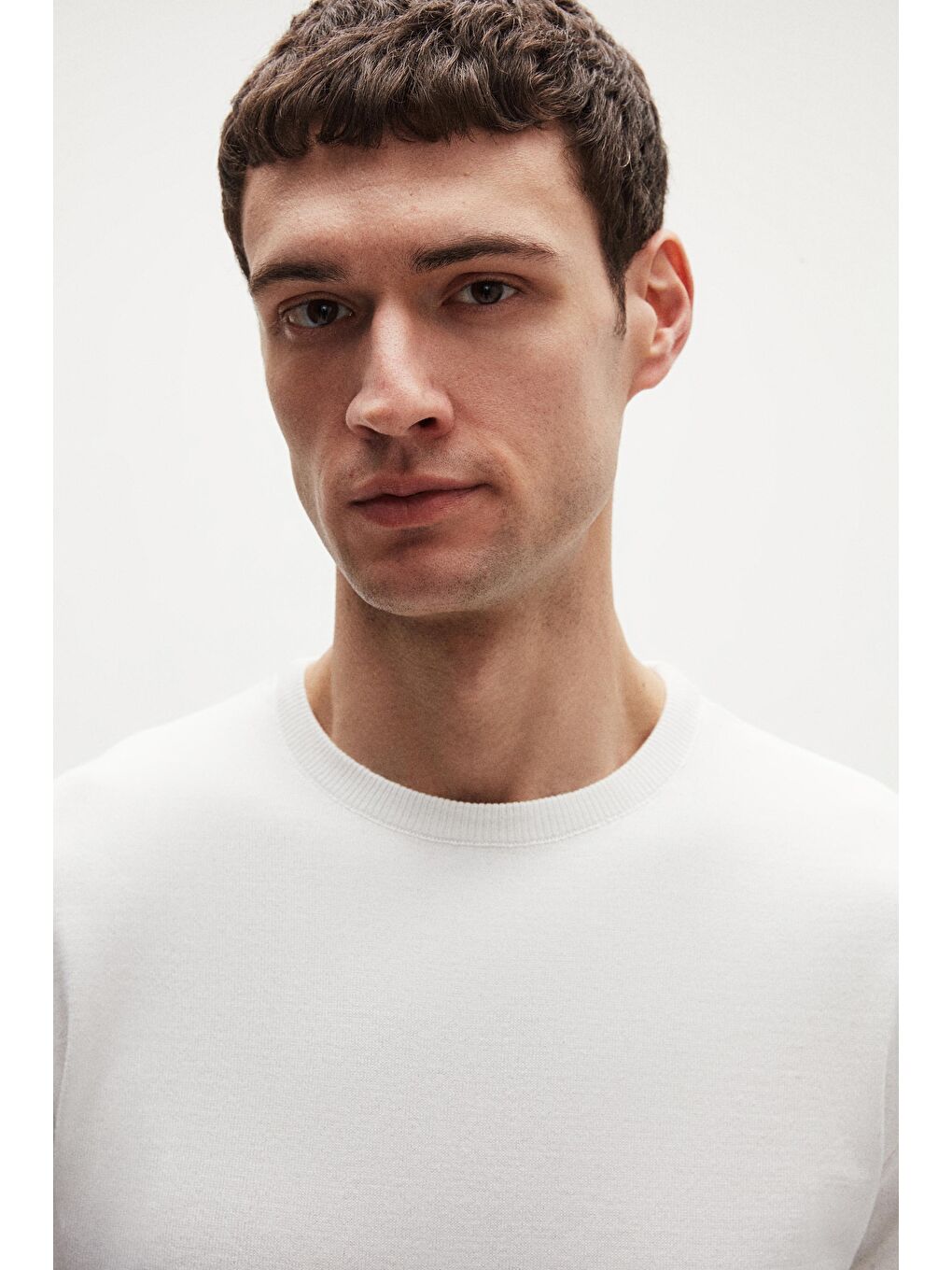 Regular Fit Ekru Tüylenme Yapmayan Bisiklet Yaka Triko Kazak-1