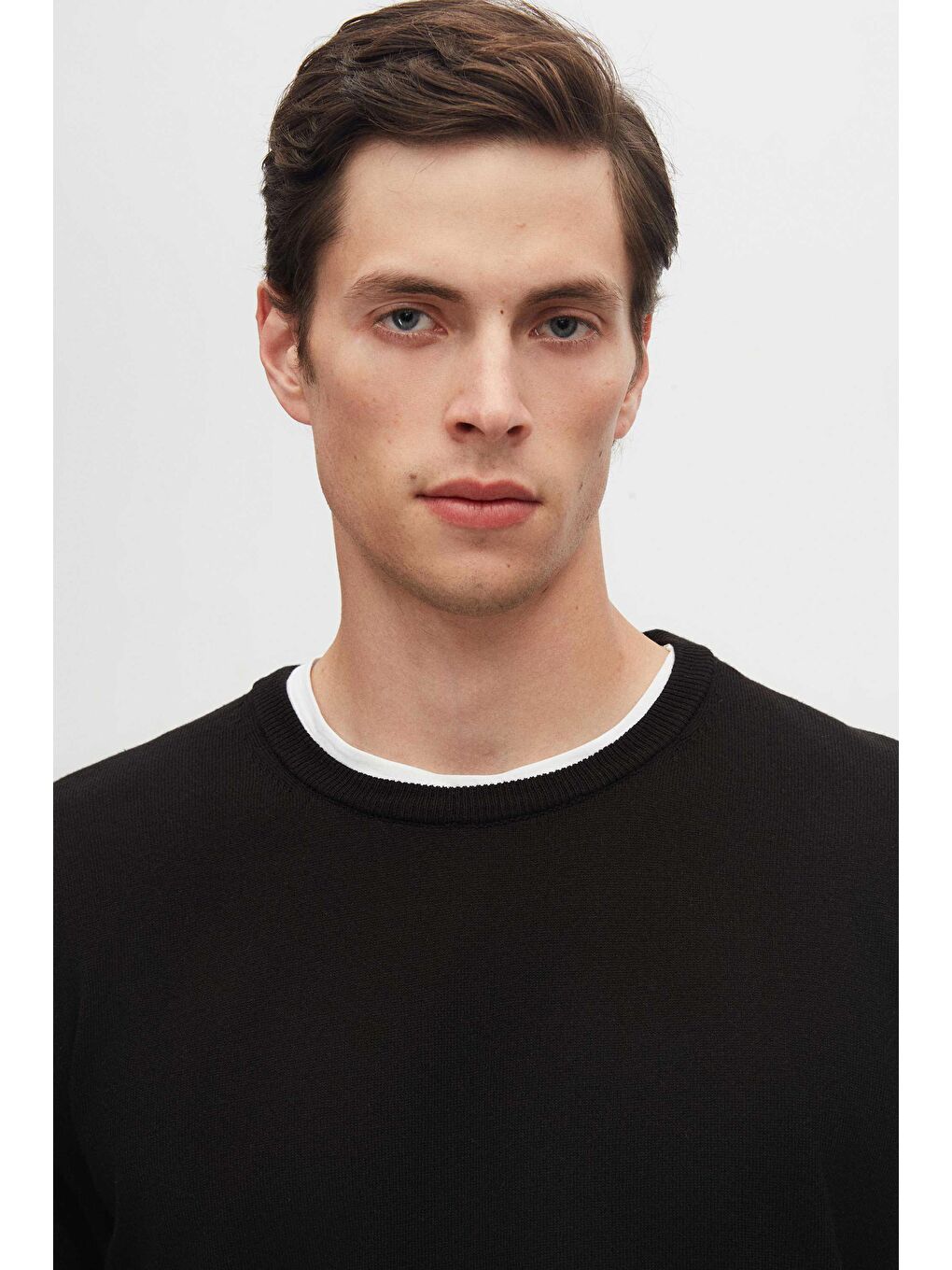 Regular Fit Siyah Tüylenme Yapmayan Bisiklet Yaka Pamuklu Triko Kazak-1