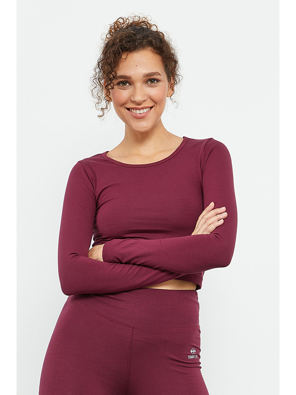 Bordo Uzun Kollu Dar Kalıp  O Yaka Kadın Crop Top Tişört - 97150-2