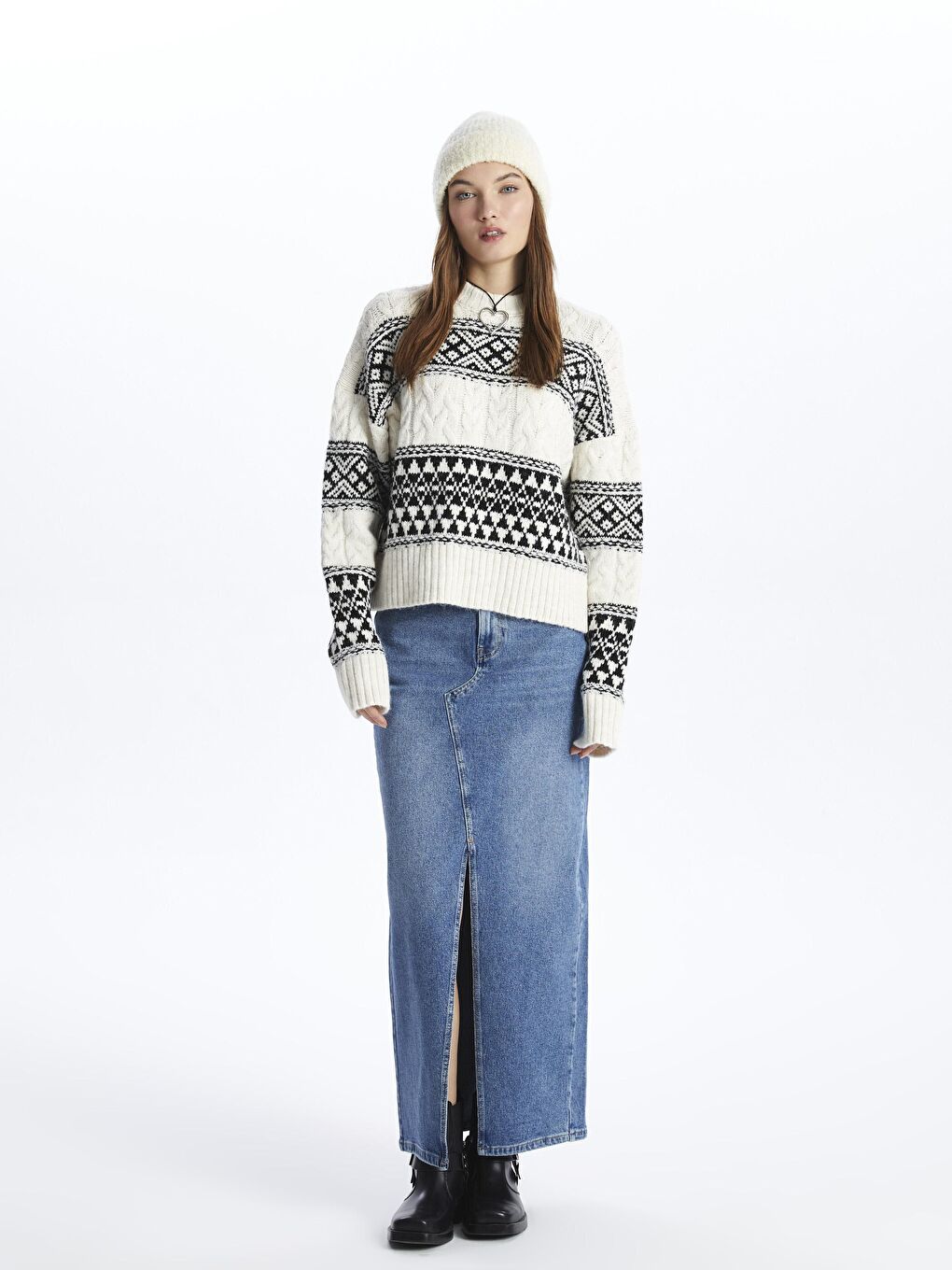 Barcelona - Bisiklet Yaka Yumuşak Dokulu Jakarlı Triko Kazak - Beyaz-Siyah Renk-2