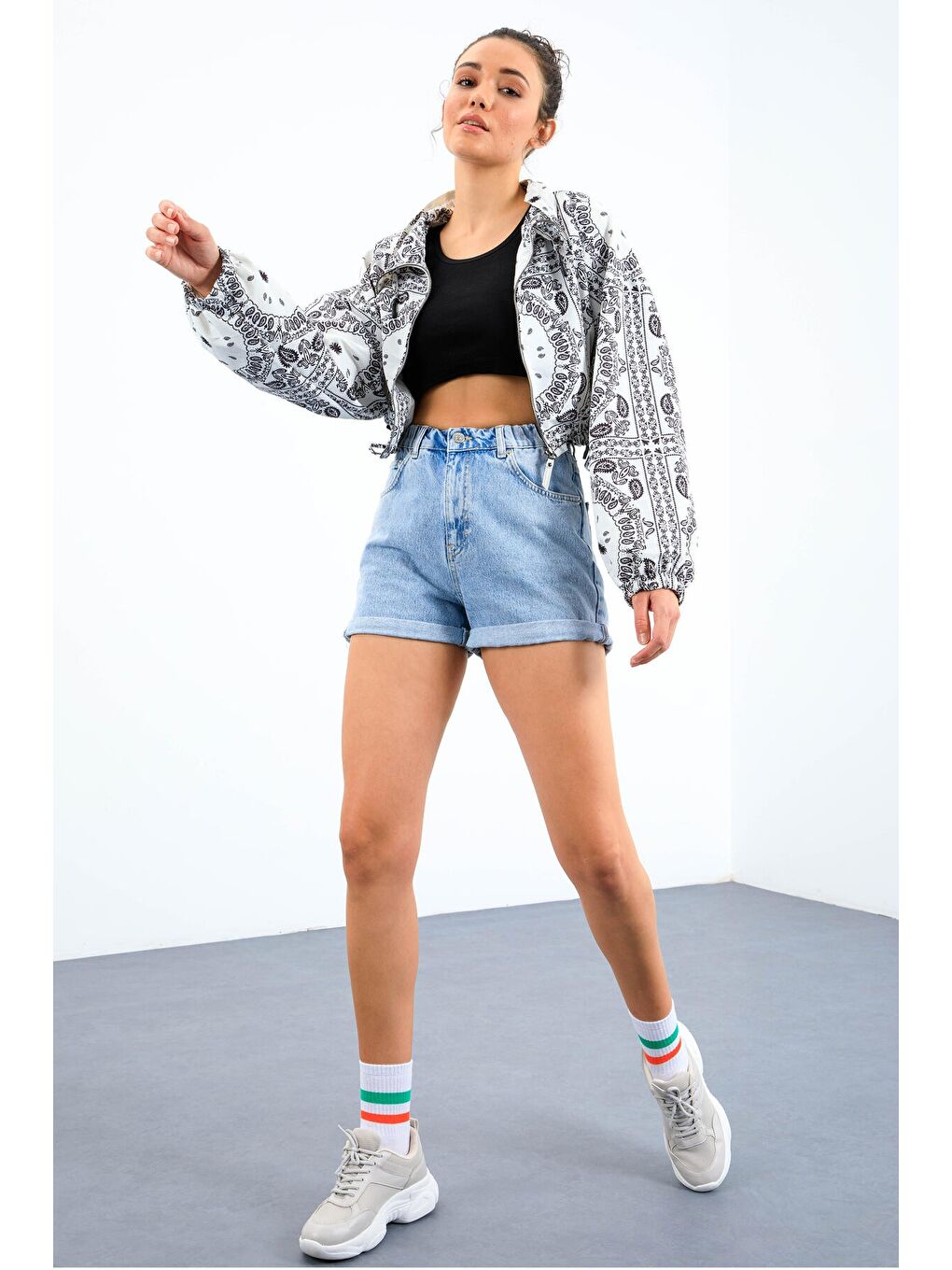 Lacivert Basic Sıfır Kol Dar Kalıp U Yaka Kadın Crop Top Atlet - 97162-4