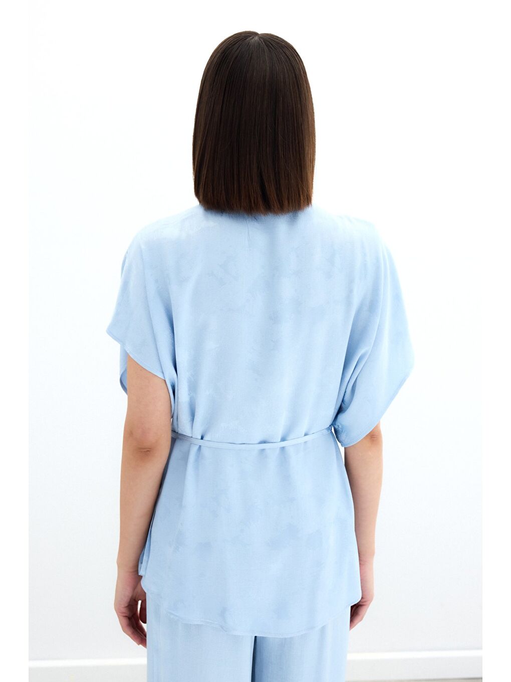 Bağlamalı Jakarlı Saten Bluz - Bebe Mavi-7