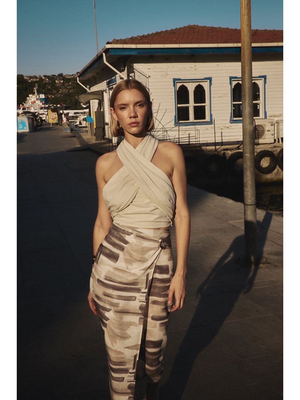 Halter Yaka Keten Crop Bluz - Bej-1