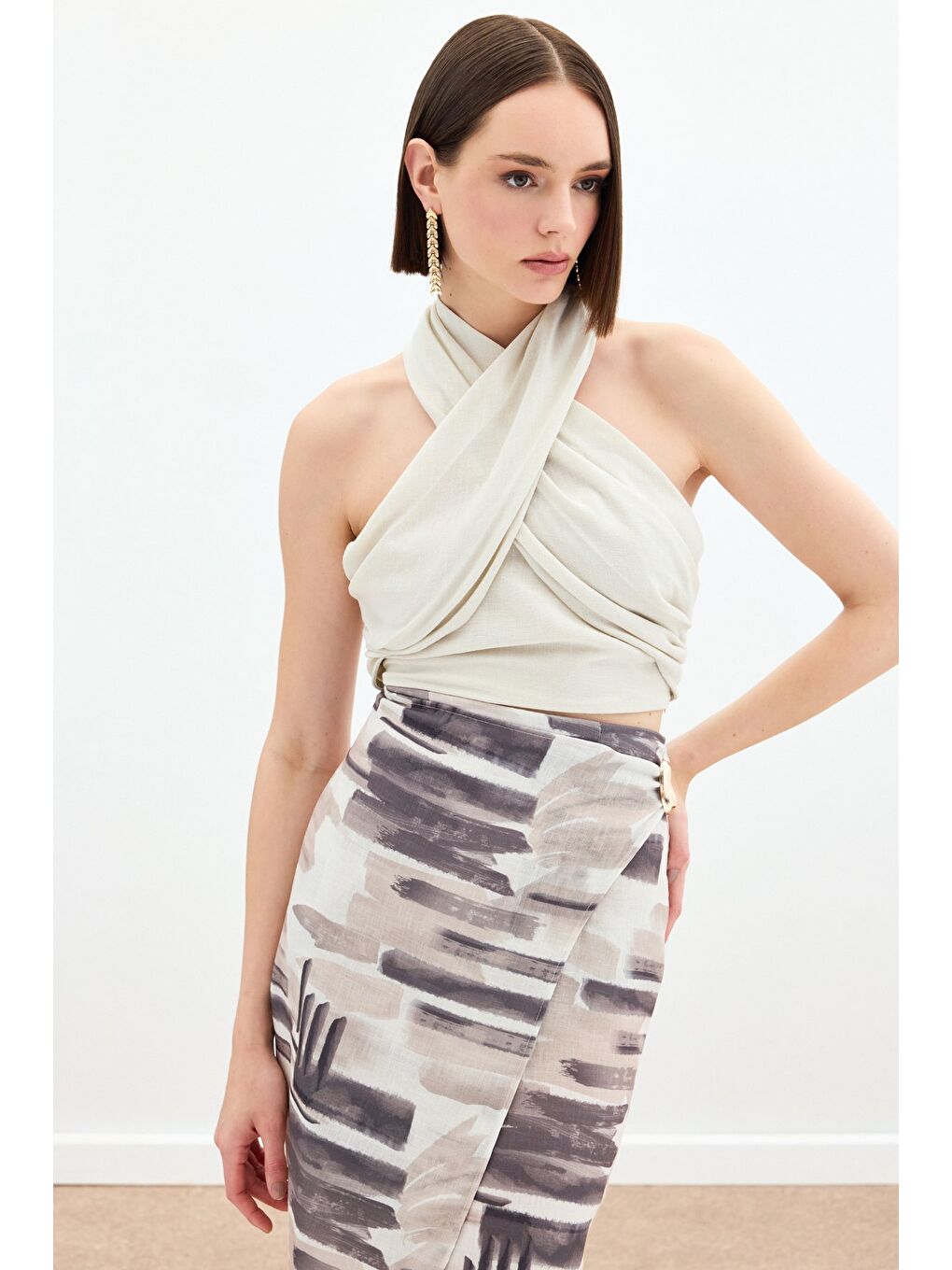 Halter Yaka Keten Crop Bluz - Bej-2