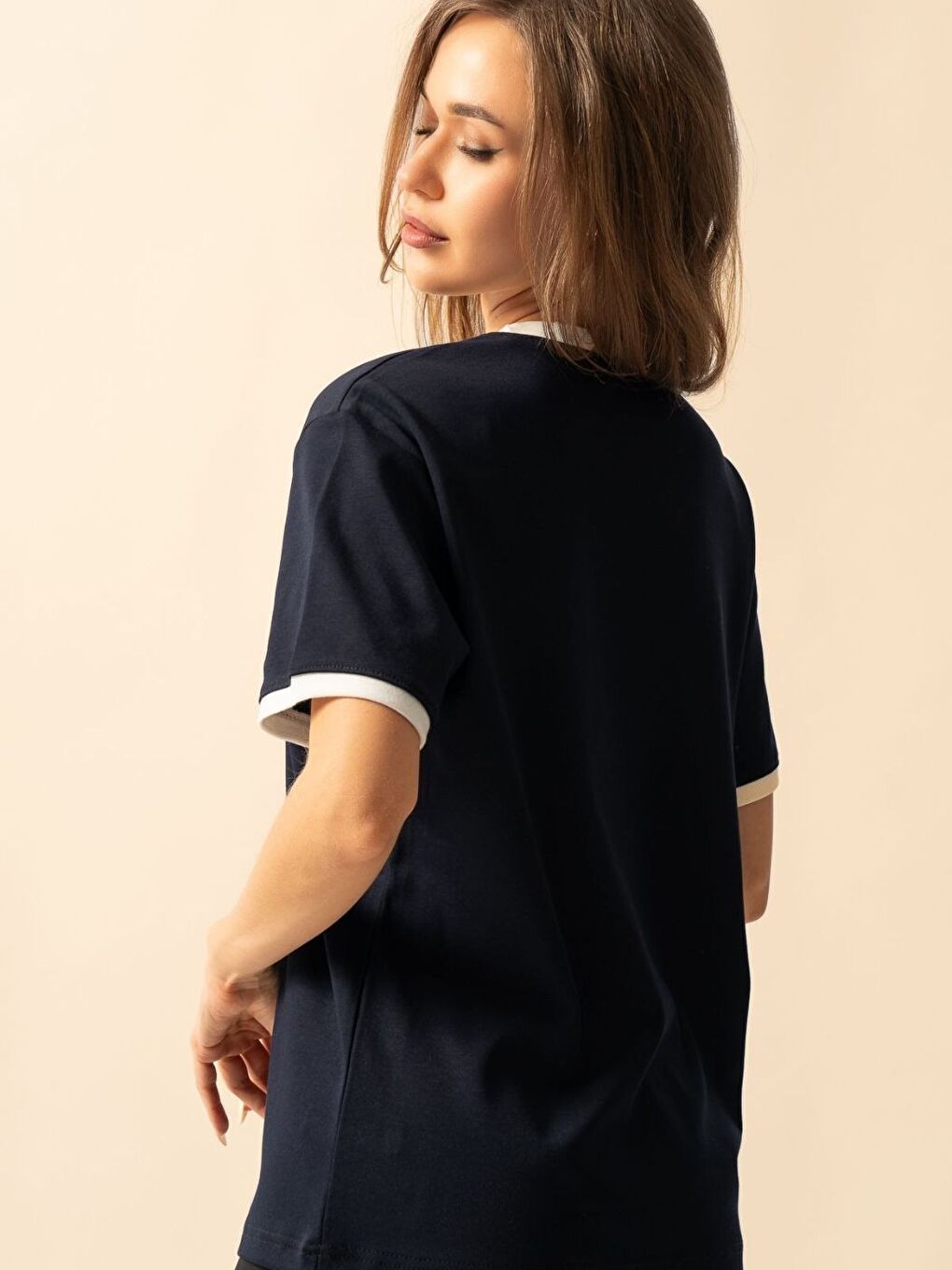 Kadın Siyah Penye İnterlok Tişört-2