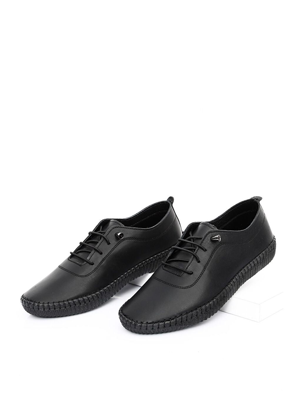 Siyah Hakiki Deri Kadın Bağcıklı Günlük Sneaker 20033-1