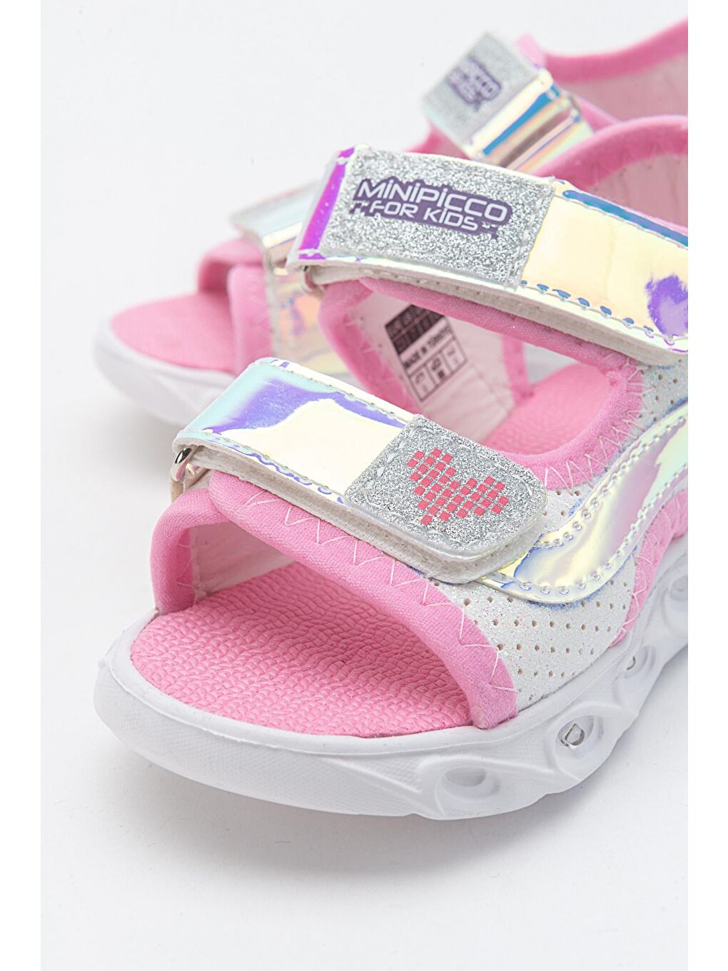 Kız Çocuk Beyaz-Pembe Işıklı Anatomik Hafif Spor Sandalet-1